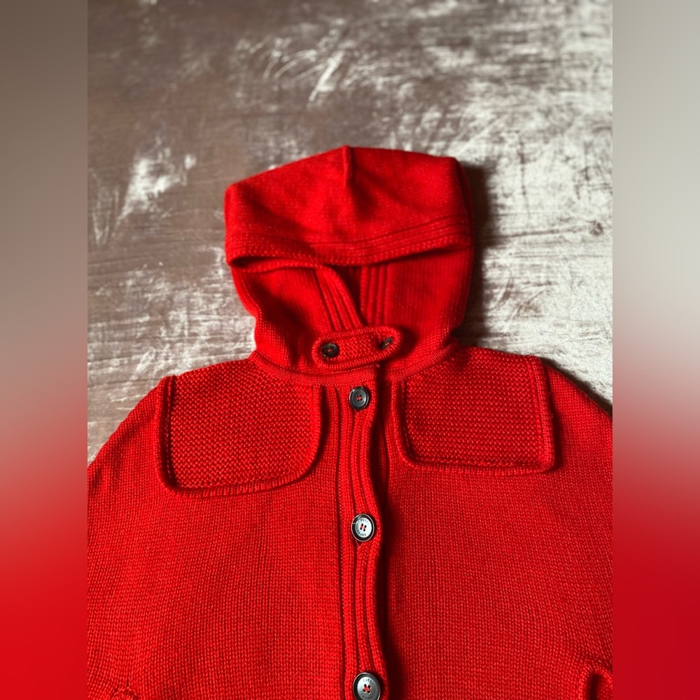 Authentic Gucci Red Girls' Knit Hooded Poncho 8 - Picture 14 of 14